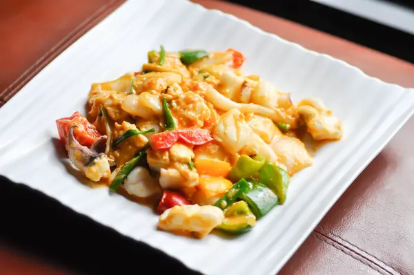 stock image stir fried squid with vegetable, curry squid or squid salad with vegetable