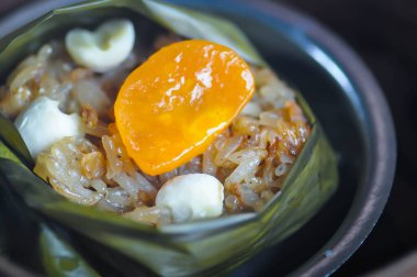 zongzi ya da bambu yapışkan pirinç köftesi ya da hamur tatlısı