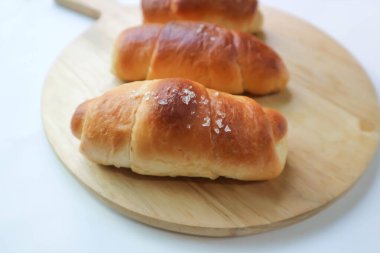 Shio Pan, Salzstangerl ekmeği ya da Avusturya ekmeği ya da tepside Japon ekmeği