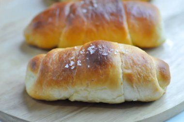 Shio Pan, Salzstangerl ekmeği ya da Avusturya ekmeği ya da tepside Japon ekmeği