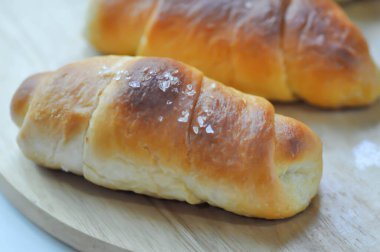 Shio Pan, Salzstangerl ekmeği ya da Avusturya ekmeği ya da tepside Japon ekmeği