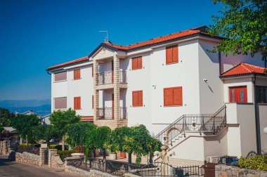 Hırvatistan 'daki New Hotel Resort. Hırvatistan 'ın Krk adasında Dalmaçya' da konaklama