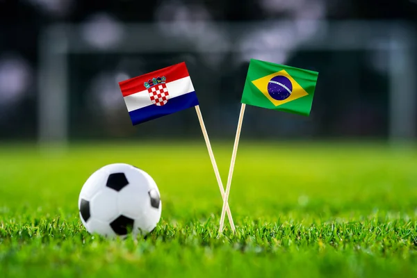 Kroatië Brazilië Kwartfinale Voetbalwedstrijd Ronde Van Handgemaakte Nationale Vlaggen Voetbal — Stockfoto