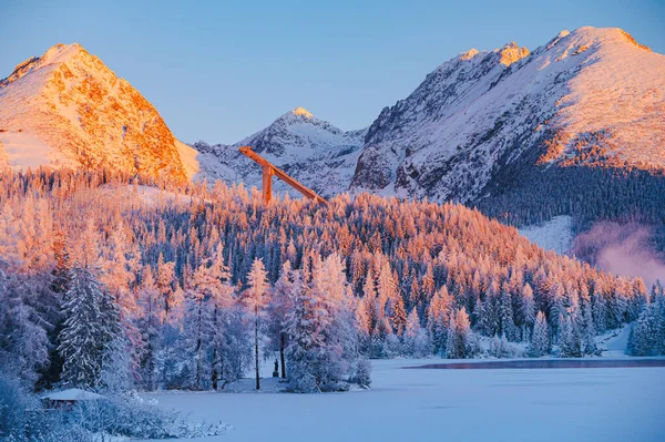 Frosty Winter Morning Strbske Pleso High Tatras First Rays Sunlight — Φωτογραφία Αρχείου