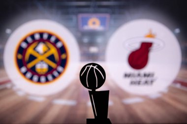 DENVER, ABD, 31 Mayıs 2023 NBA Finalleri Denver Nuggets Miami Heat 'e karşı. Larry O 'Brien' ın silueti NBA Galipleri Şampiyonluğu Kupası