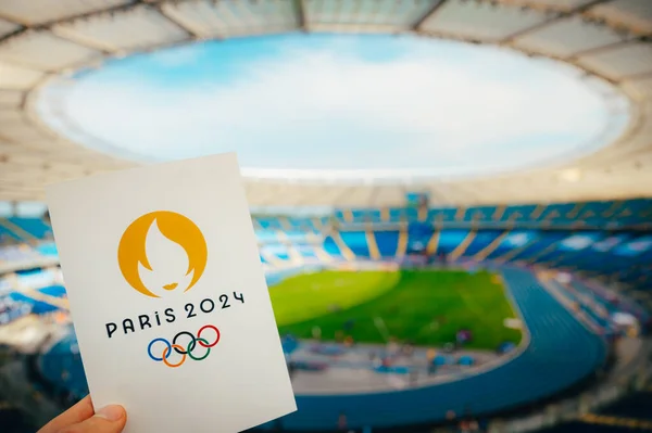 Paris France Temmuz 2023 Sembolü Kucaklama Sporcu 2024 Yaz Olimpiyatları — Stok fotoğraf