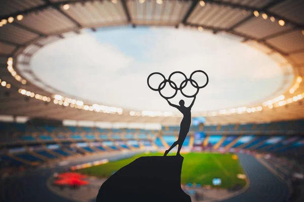 Paris Francja Lipiec 2023 Harmonia Lekkoatletyki Statua Lekkoatlety Obejmuje Olympic — Zdjęcie stockowe