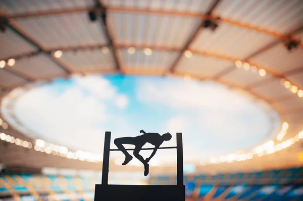 Silhouet Van High Jumper Inspirerend Modern Stadium Foto Voor Zomer — Stockfoto