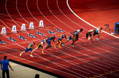 OSTRAVA, CZECHIA, 27 Haziran 2023: Budapeşte 'deki Pist ve Saha Dünyaları ve Paris' teki Yaz Olimpiyat Oyunları 'nda 100 metre Erkek Yarışı Başlıyor
