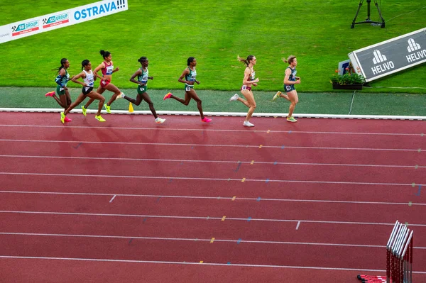Ostrava Czechia June 2023 女子1 500米田径比赛在布达佩斯世界田径锦标赛和巴黎奥运会上的进展 — 图库照片