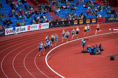 OSTRAVA, CZECHIA, 27 Haziran 2023: Erkekler Budapeşte ve Paris 'teki Dünya Pist ve Saha Şampiyonası' nda 800 metre koşusuna katıldılar