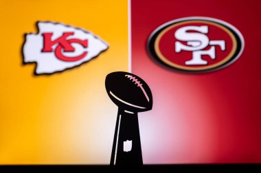 LAS VEGAS, NEVADA, ABD, 29 HAZİRAN 2024: 58. Super Bowl, Kansas City Chiefs vs. San Francisco 49 'lular Allegiant Stadyumu' nda. NFL finalleri, Vince Lombardi Kupa Silueti