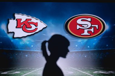 LAS VEGAS, NEVADA, ABD, JANUARY 29, 2024: Taylor Swift Silhouette Super Bowl LVIII, Kansas City Chiefs vs. San Francisco 49 'lular Allegiant Stadyumu' nda.