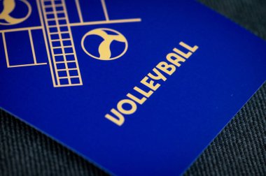 PARIS, FRANCE, 26 Mart 2024: 2024 Paris Yaz Olimpiyatları için voleybol piktogramı. Paris 'te Olimpiyat oyununun resmi spor simgesi.