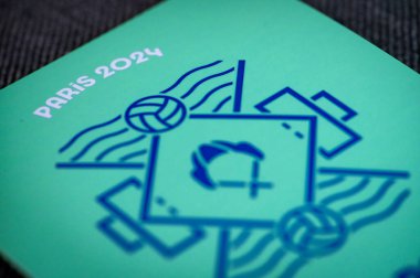 PARIS, FRANCE, 26 Mart 2024: 2024 Paris Yaz Olimpiyatları için su topu piktogramı. Paris 'te Olimpiyat oyununun resmi spor simgesi.