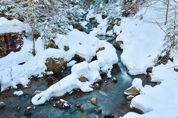 Winter Landscape Mountain River Water Slowly Flows River Bed Snow — Stock Photo, Image