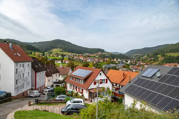 Alman şehri Baiersbronn 'un manzarası. Baden-Wnterberg