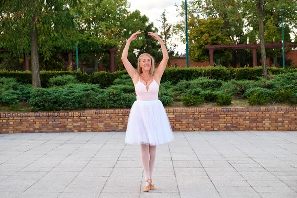 Mature Smiling Woman Dancing Ballet Park Street — Stock Photo, Image