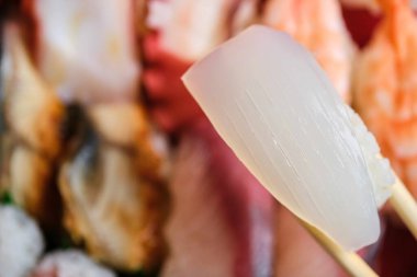 Japon suşisi, karides, ahtapot, yılan balığı, ton balığı, maki....