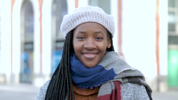 Portrait Young African Woman Heterochromia Looking Camera Smiling Winter — Stock Video