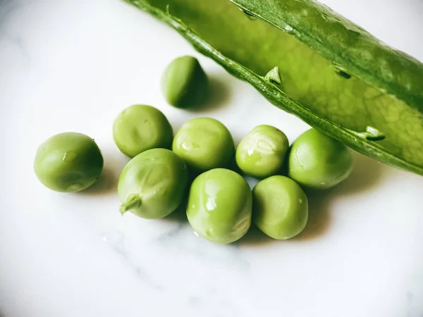 Ernte Bio Gemüse Grüne Erbsen — Stockfoto