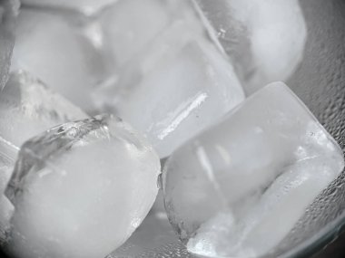 Makro görünümde buz küpleri