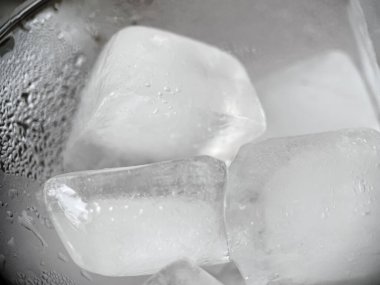 Makro görünümde buz küpleri
