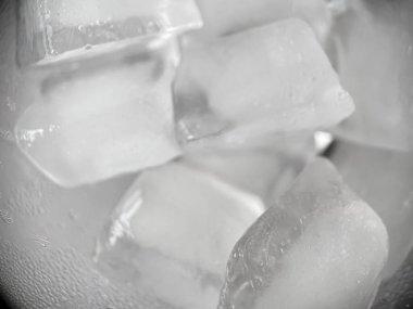 Makro görünümde buz küpleri