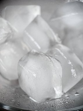 Makro görünümde buz küpleri