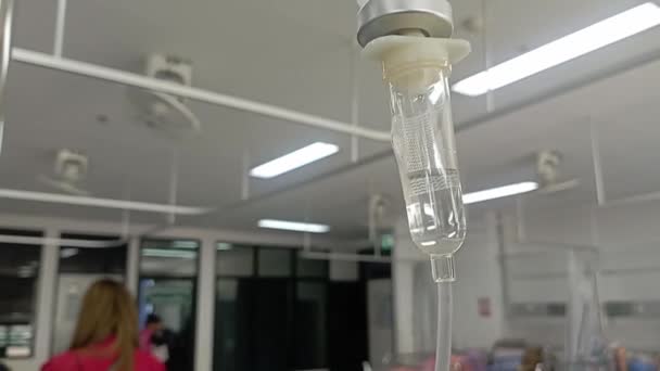 Serum Sıvısı Hasta Odasında Asılı — Stok video