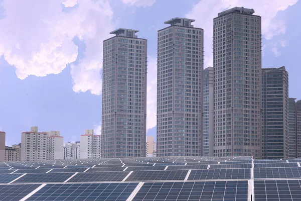 Fábrica Paneles Solares Energía Eco Renovable Ciudad Células Solares Techo — Foto de Stock