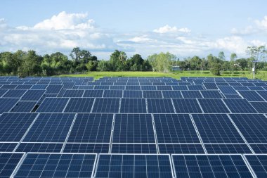 Güneş paneli jeneratörü hücre Alternatif elektrik kaynakları gelecekteki dünya için Sürdürülebilir alternatif kaynaklar kavramı.