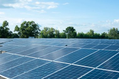 Güneş paneli jeneratörü hücre Alternatif elektrik kaynakları gelecekteki dünya için Sürdürülebilir alternatif kaynaklar kavramı.