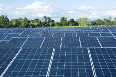 Güneş paneli jeneratörü hücre Alternatif elektrik kaynakları gelecekteki dünya için Sürdürülebilir alternatif kaynaklar kavramı.