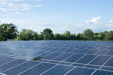 Güneş paneli jeneratörü hücre Alternatif elektrik kaynakları gelecekteki dünya için Sürdürülebilir alternatif kaynaklar kavramı.
