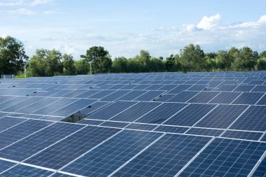 Güneş paneli jeneratörü hücre Alternatif elektrik kaynakları gelecekteki dünya için Sürdürülebilir alternatif kaynaklar kavramı.