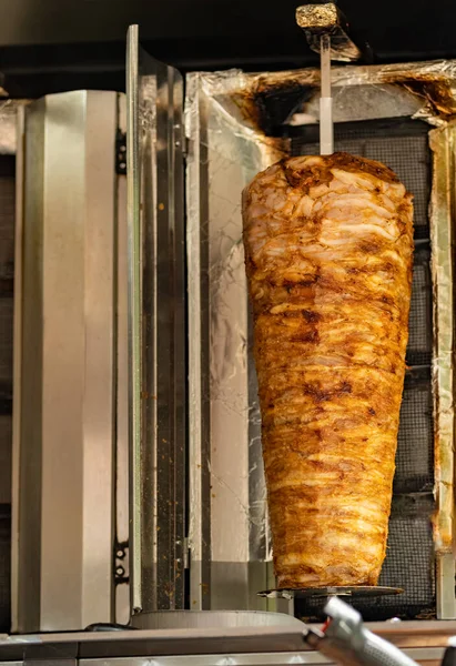 Geleneksel Türk Donör Kebabı Tavuk Eti — Stok fotoğraf