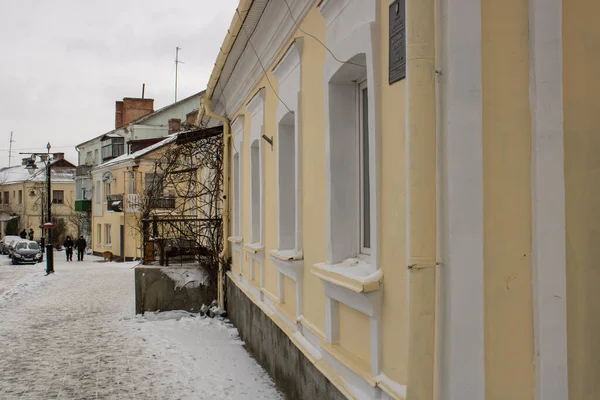 Arkitektur Gamle Middelalderby Lutsk Ukraine Vinterudsigt Gamle Brolægning Sten Gade - Stock-foto