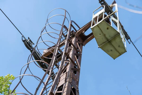 Εγκαταλελειμμένο Καλώδιο Πύργου Για Μεταφορά Ανθρώπων Στο Λούνα Παρκ Παλιός — Φωτογραφία Αρχείου