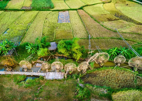 Roues Eau Près Rizières Montagneuses Luong Vietnam Des Airs Images De Stock Libres De Droits