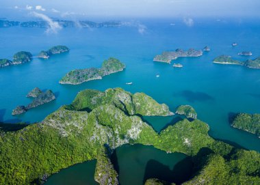Lan Ha Körfezi 'nin havadan görünüşü, Hai Phong şehri, Vietnam