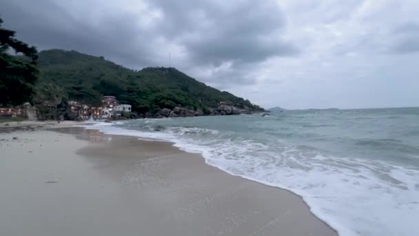 Koh Samui Tayland Daki Crystal Beach Yağmur Mevsiminde Fırtınanın Ortasında — Stok video