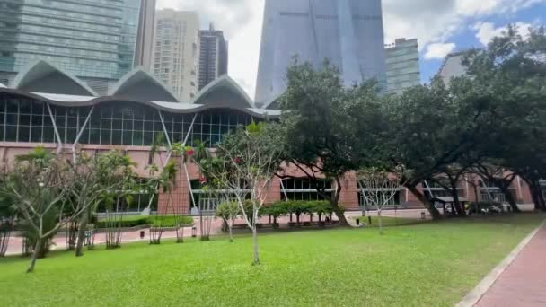 吉隆坡 2024年1月3日 吉隆坡会展中心周围环绕着令人叹为观止的Klcc公园 为马来西亚繁华的首都中心提供了宁静而风景秀丽的环境 — 图库视频影像