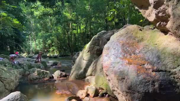 Koh Samui Thailandia Dicembre 2023 Bellissima Cascata Namuang Nascosta Nella — Video Stock