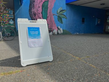 Vancouver, Kanada - 1 Ağustos 2022: Kaldırımda 