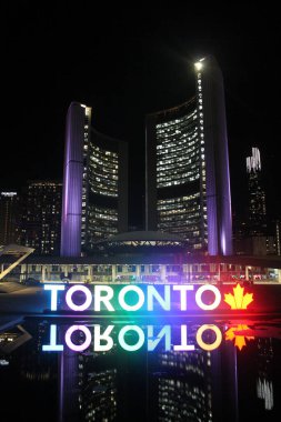 Toronto, Kanada - 10 Nisan 2017: Niagara Şelalesi 'ndeki Amerikan Şelaleleri' nin panoramik manzarası.