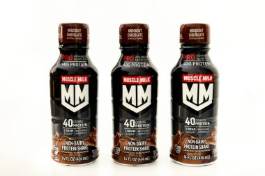 3 Şubat 2023. Spartanburg, SC USA. Kas Milk çikolatalı protein sallama şişeleri.