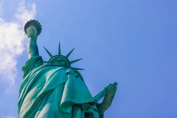 Pemandangan Dari Bawah Patung Liberty New York City Tempat Terkenal Stok Foto Bebas Royalti