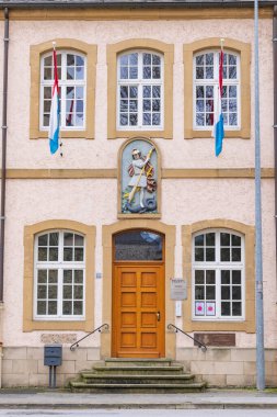 Echternach, Luxembourg - Januari 1, 2023: Cityscape of Echternach entrance to police office in oldest town in Luxembourg. Near Mullerthal.