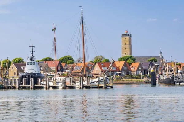 Terschelling Nederländerna Juni 2023 Cityscape West Terschelling Med Bogserbåt Hunter — Stockfoto